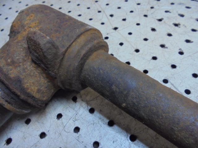 For DAVID BROWN 995 2wd FRONT AXLE SPINDLE a