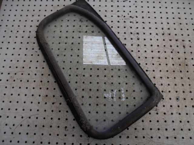For FORD 4600 Q CAB RH FRONT LOWER GLASS & RUBBER