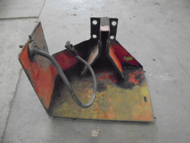 For DAVID BROWN 1490 BATTERY TRAY UNDER RH CAB FOOT STEP