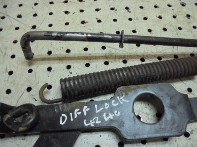 For CASE 4240/4230 LP CAB DIFF LOCK LINKAGES ASSEMBLY