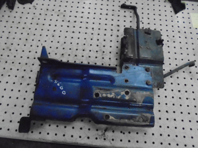 For FORD 4600 BATTERY TRAY RETAINING BRACKET & REAR BONNET STAY