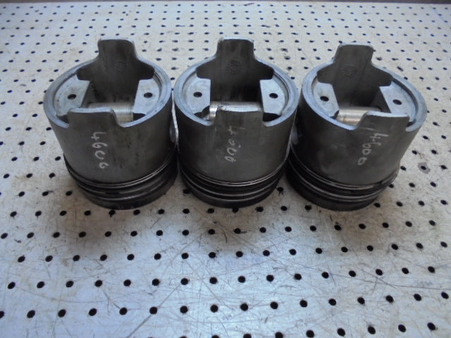For FORD 4600 ENGINE PISTONS - STANDARD SIZE  SET OF 3