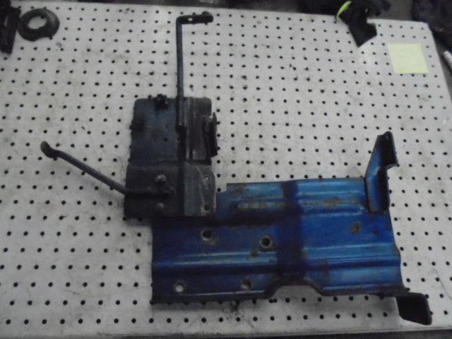 For FORD 4600 BATTERY TRAY RETAINING BRACKET & REAR BONNET STAY