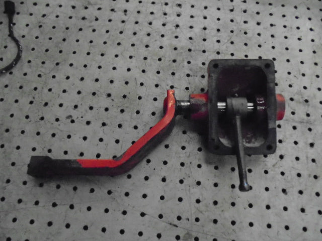 For DAVID BROWN 990 995 996 MAIN GEAR SELECTOR HOUSING ASSEMBLY (Q cab)