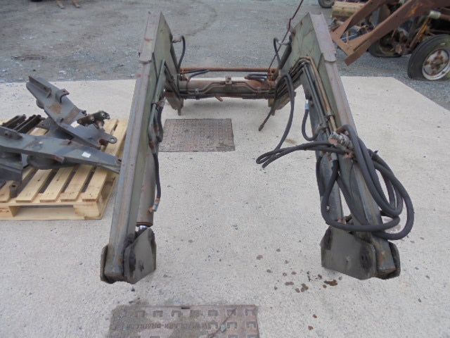 QUICKE 340US LOADER WITH BRACKETS TO SUIT FORD /NH 5640/6640/7740