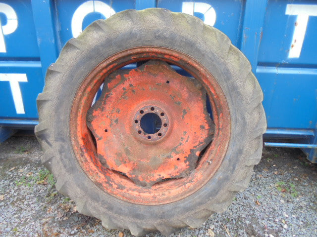 For DAVID BROWN 995 996 1390 13.6 X 36 REAR WHEELS & TYRES PAIR