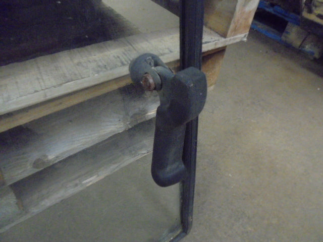 For CASE 42 Series LP CAB LH CAB SIDE WINDOW & HANDLE