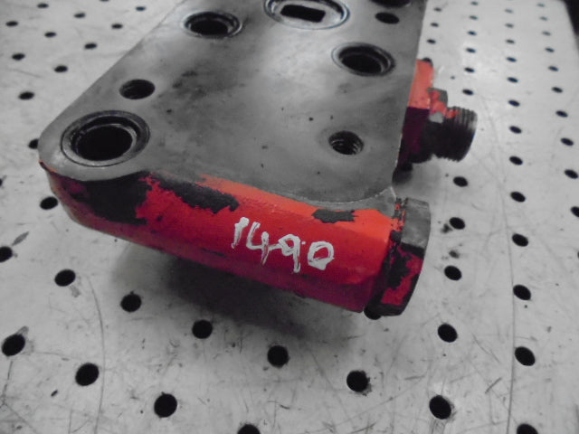 For DAVID BROWN 1490 1390 HYDRAULIC SPOOL VALVE MOUNTING BLOCK