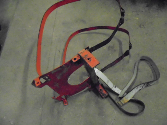 For DAVID BROWN 996 DIESEL TANK MOUNTING BRACKET & STRAPS Q CAB