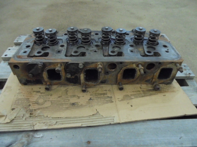 For CASE 4240 / 895 ENGINE CYLINDER HEAD ASSEMBLY