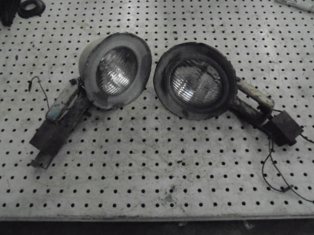 For FORD 4600 - 7610 FRONT HEADLAMPS & BRACKETS