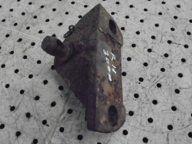 For FORD 3000 RH HYDRAULIC ARM STABALISER BRACKET