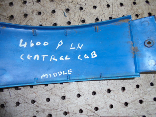 For FORD 4600 Q CAB LH CENTRE PILLAR INTERNAL PLASTIC COVER