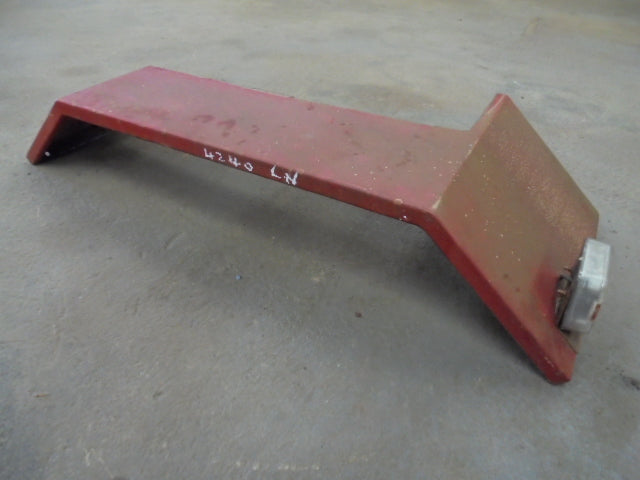 For CASE 4240 LP CAB LH REAR HALF REAR WING	