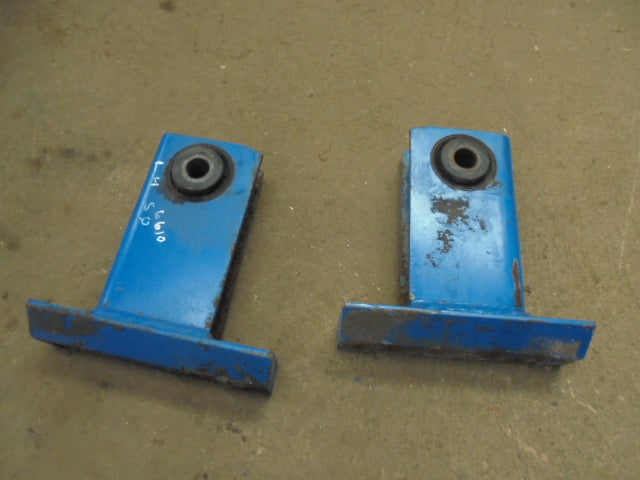 For FORD 5610 6610 7610 SQ CAB REAR MOUNTINGS PAIR