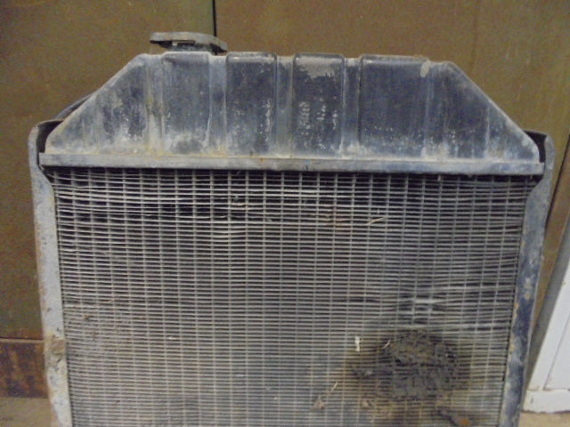 For FORD 4000 / 4600 RADIATOR