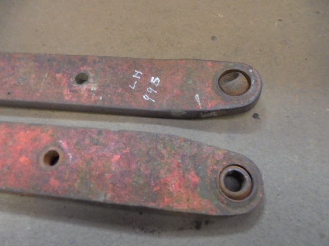 For DAVID BROWN 995 HYDRAULIC ARMS - PAIR 