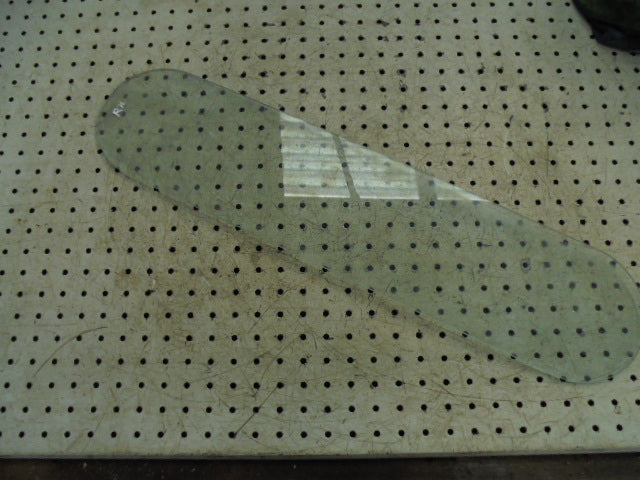 For INTERNATIONAL 434 RH FRONT LOWER WINDOW