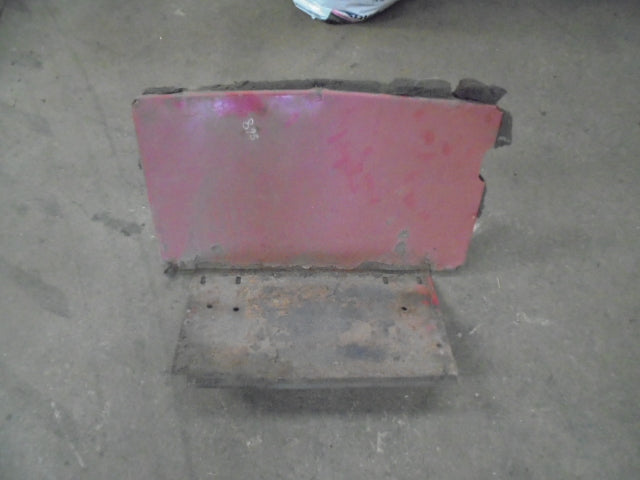 For CASE IH 895 BATTERY TRAY & BULKHEAD PLATE