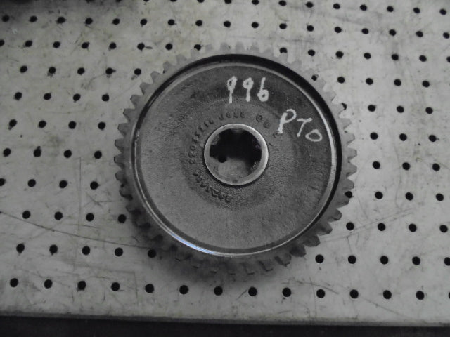 For DAVID BROWN 990 995 996 PTO DRIVE GEAR in rear pto housing