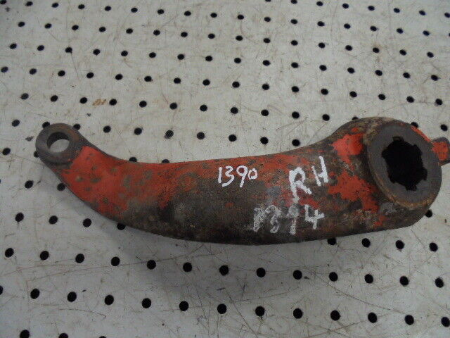 for, David Brown 1394,1390 RH Top Steering Arm - Good Condition