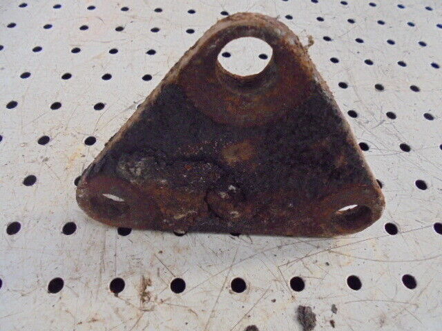 for, David Brown 1490 Hydraulic Arm Stabaliser Bracket - Good Condition