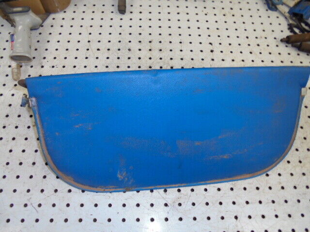 for, Ford 4600-7610 Q Cab Sun Visor Assembly in Good Condition