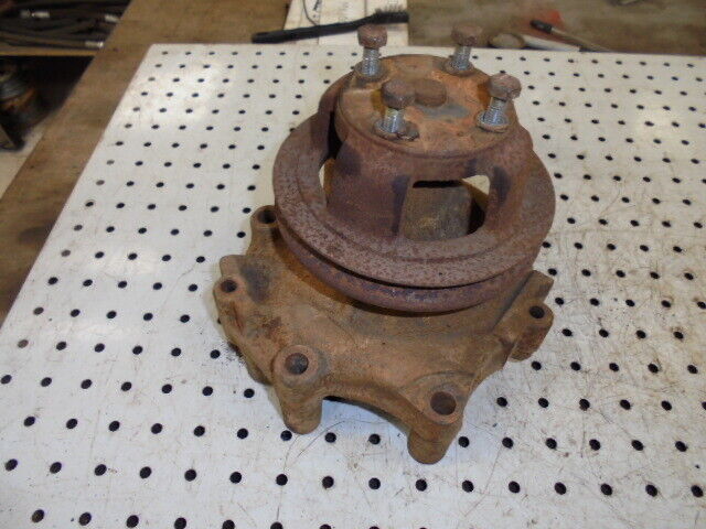 for, Ford 4610 Engine Water Pump & Housing in Good Condition