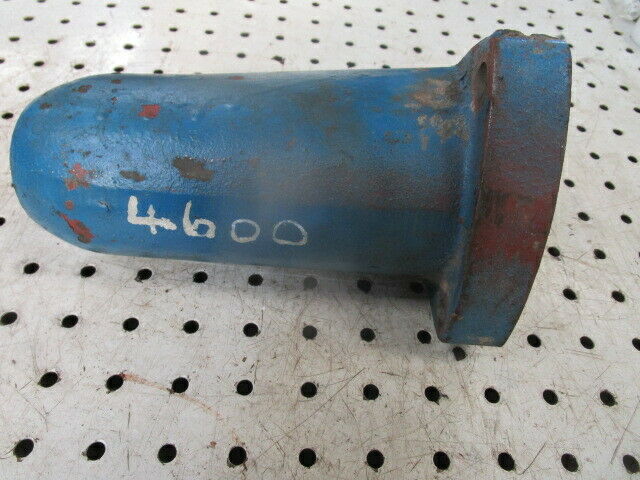 for, Ford 4600 Hydraulic Top Cover Rear Draft Spring Housing in Good Condition