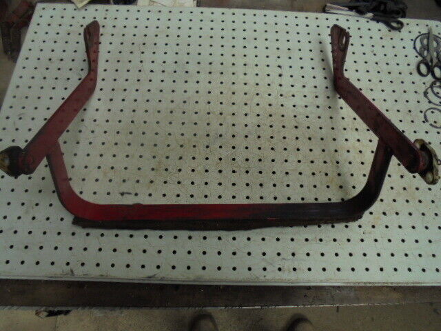 for, David Brown 1390 Bonnet Hinge Bracket Assembly in Good Condition