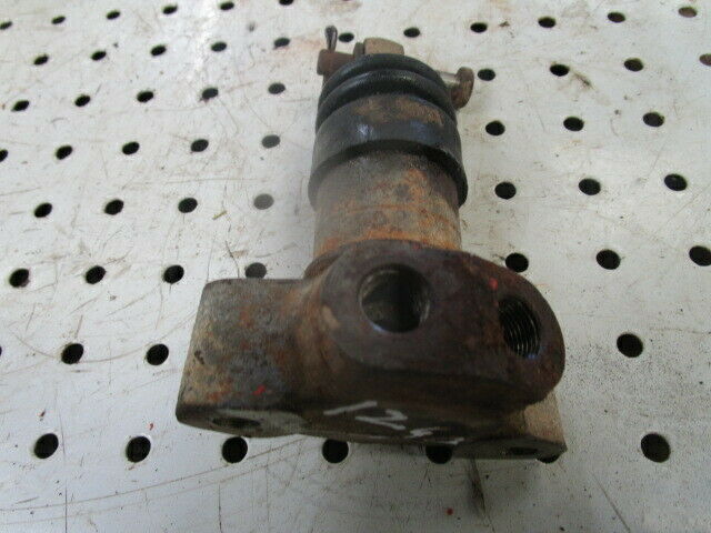 for, David Brown 1290, 1390 Brake Slave Cylinder - Good condition