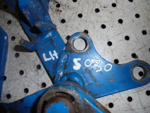 for, Ford 5030 Handbrake Cable Pivot Housings LH & RH in Good Condition