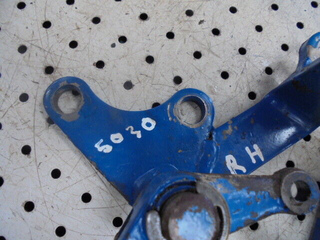 for, Ford 5030 Handbrake Cable Pivot Housings LH & RH in Good Condition