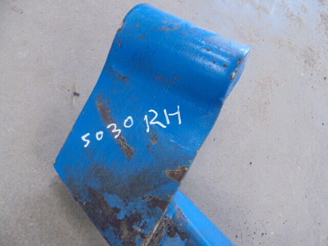for, Ford 5030 Cab Front Mountings PAIR in Good Condition