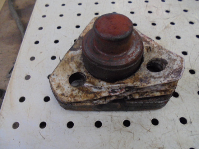 David Brown 1394 4wd Top Swivel Housing Pin