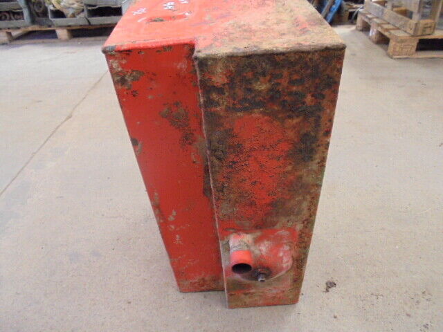 for, David Brown 1490 RH Diesel Tank in Good Condition