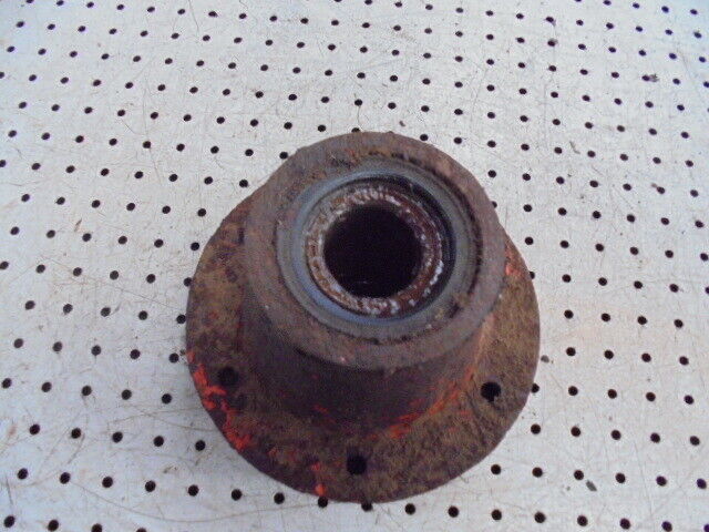 for, David Brown 1390, 996 Front Wheel Hub & Bearing - Good Condition