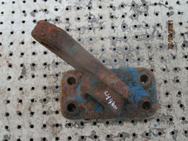 for, FORD 4000,4600 LH Hydraulic Arm Stabiliser Bracket in Good Condition