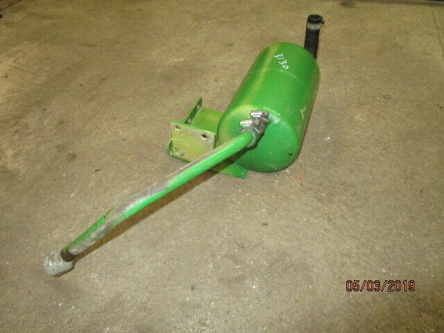 John Deere 3130 Hydraulic Oil Reservoir & Pipes In Good Condition 