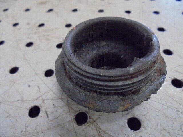 for, Ford 4000 Rear Axle Oil Filler Plug in Good Condition