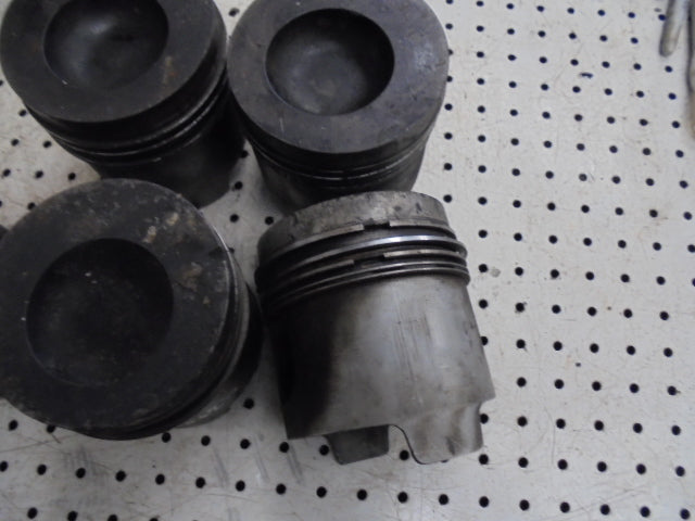 Ford New Holland 8210 Engine Pistons 5 No