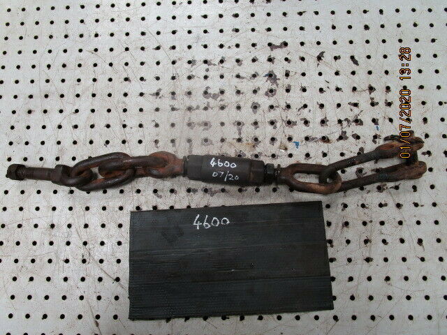 Ford 4600 Hydraulic Arm Stabiliser Chain in Good Condition