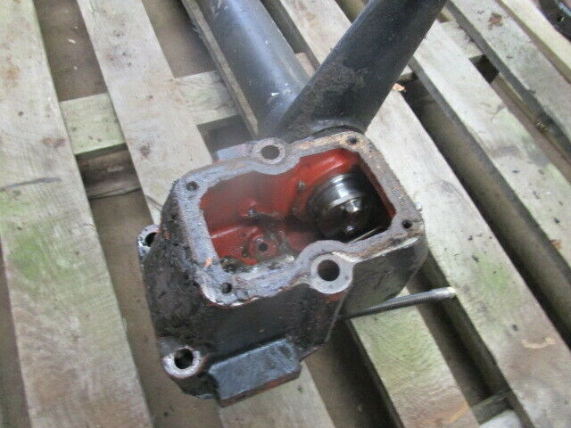 for, David Brown 1494 Hydraulic Cross Shaft Assembly in Good Condition
