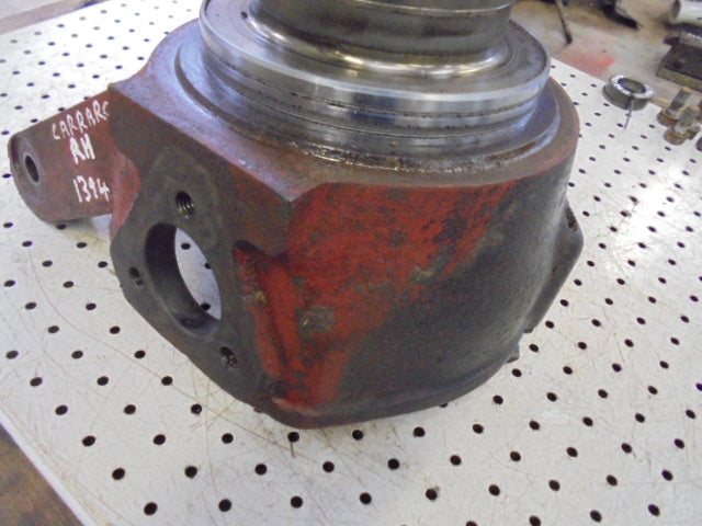 David Brown 1394 4wd Right hand Front Axle Swivel Housing