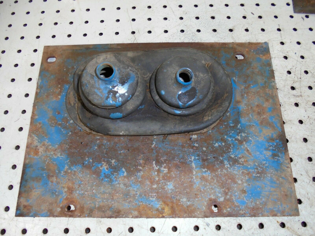 for, FORD 4600 Q Cab Gear Stick Cover Plate in Good Condition