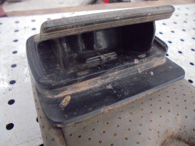 for, David Brown 1394 Cab RH 'B' Pillar Inner Cladding Cover & Ashtray