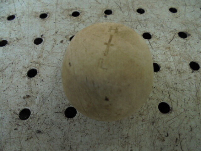 for, David Brown 1394,1494 High/Low Gear Knob in Good Condition