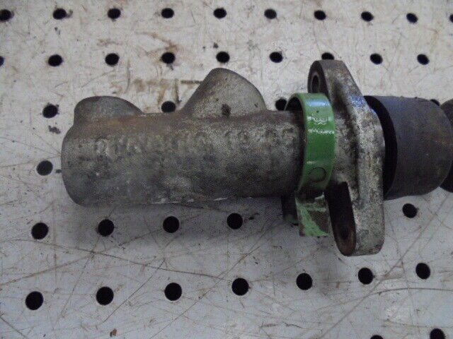 for, David Brown 1394 Clutch Master Cylinder in Good Condition