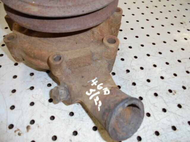 for, Ford 4610 Engine Water Pump & Housing in Good Condition