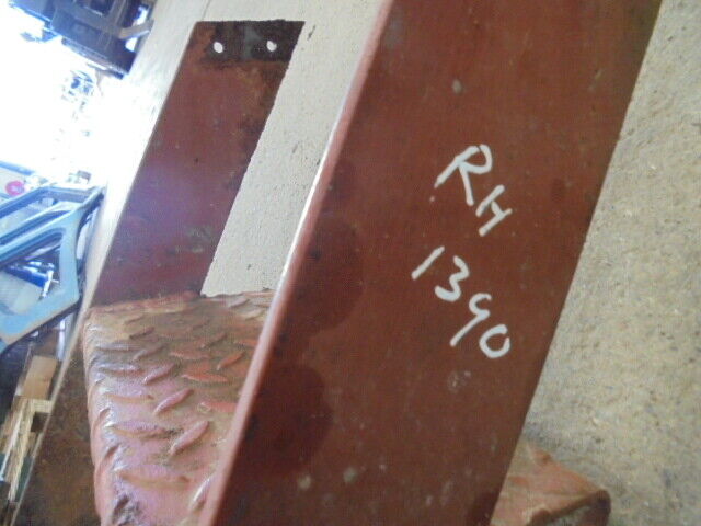 for, David Brown 1390 RH Cab Foot Step - Good Condition